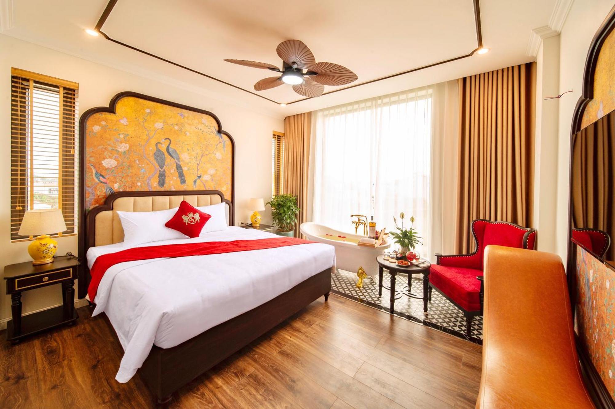 Lake Hotel Soc Son Hanoi Buitenkant foto
