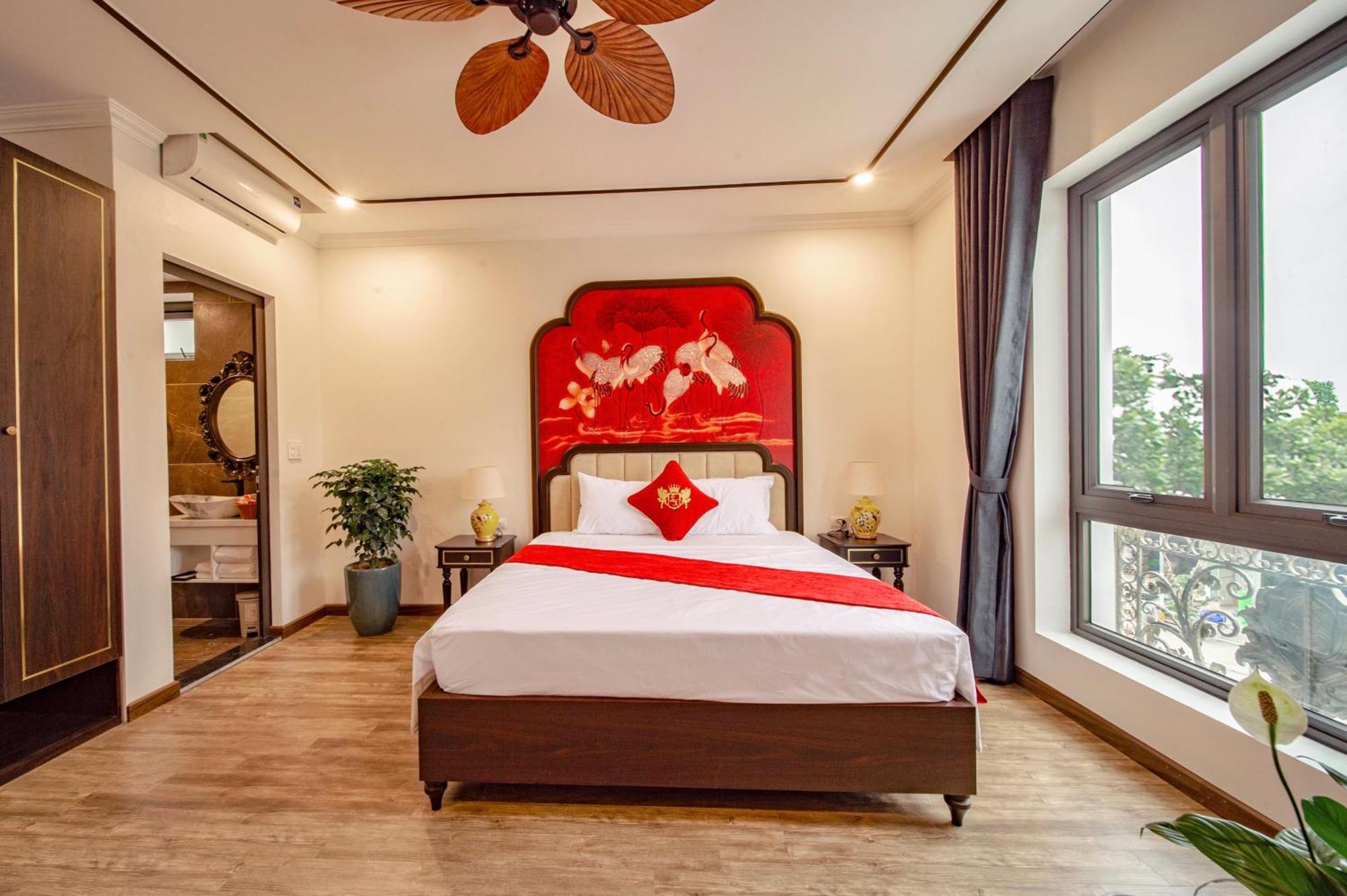 Lake Hotel Soc Son Hanoi Buitenkant foto